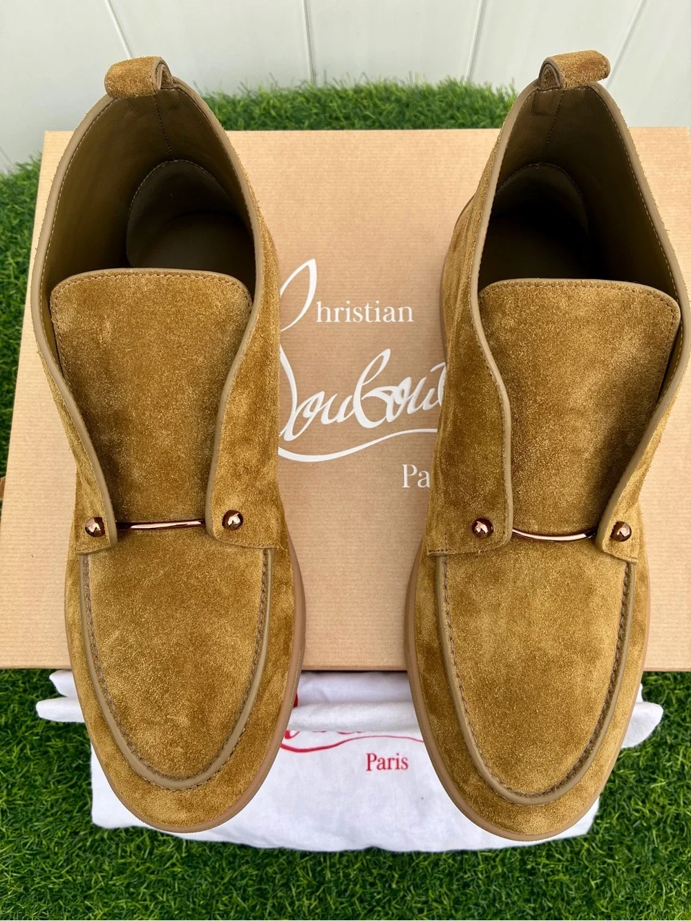 CHRISTIAN LOUBOUTIN CHAMBELISS DESERT FLAT CHUKKA BOOTS LIGHT BROWN SUEDE SZ 43